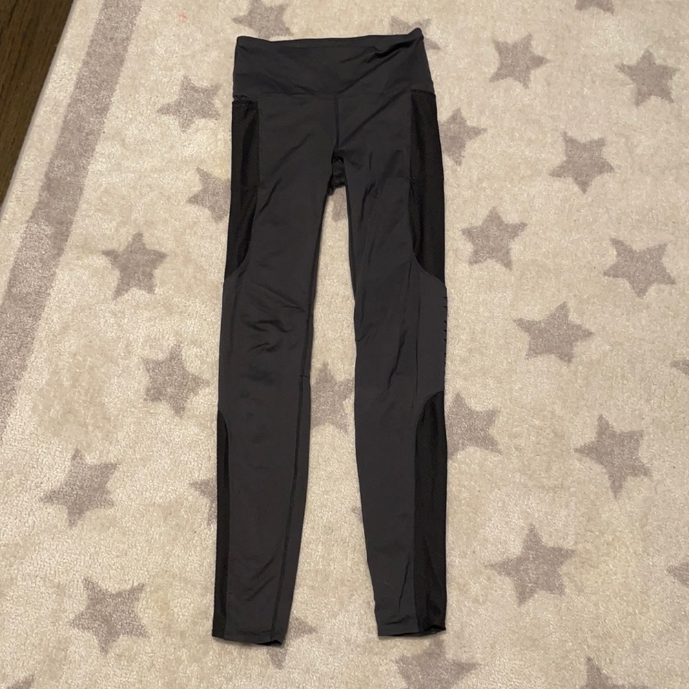 Black leggings with pockets
